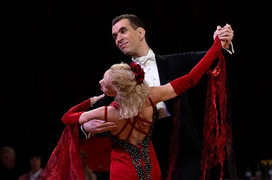 Für Frauen ohne Tanzpartner